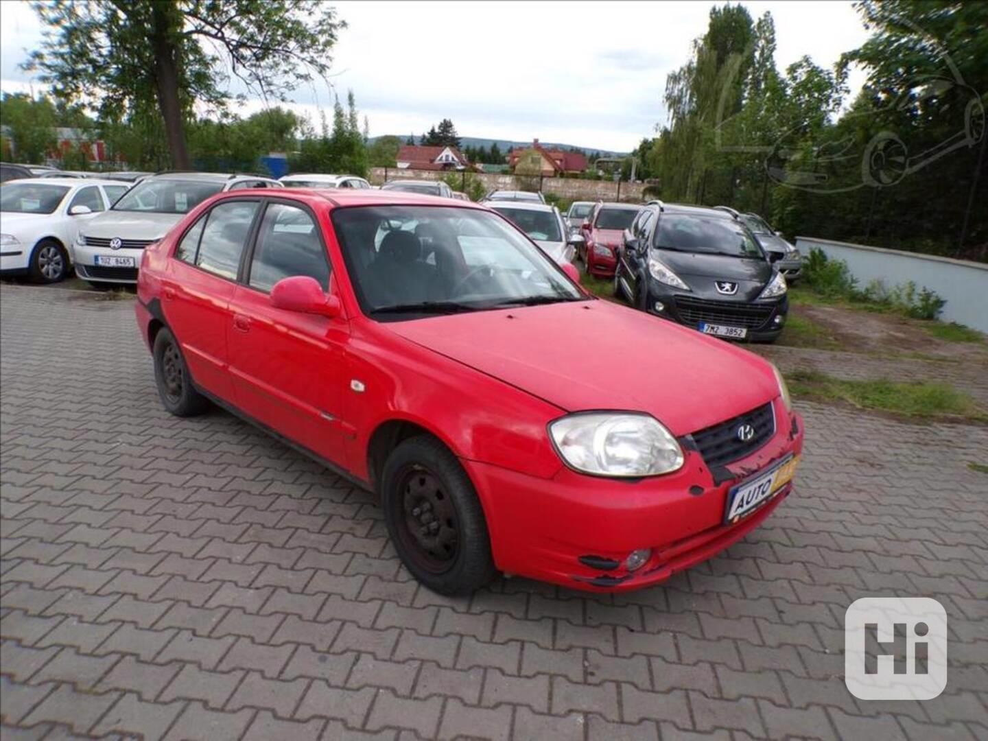 Hyundai Accent 1,3 i TAŽNÉ ZAŘÍZENÍ - foto 1