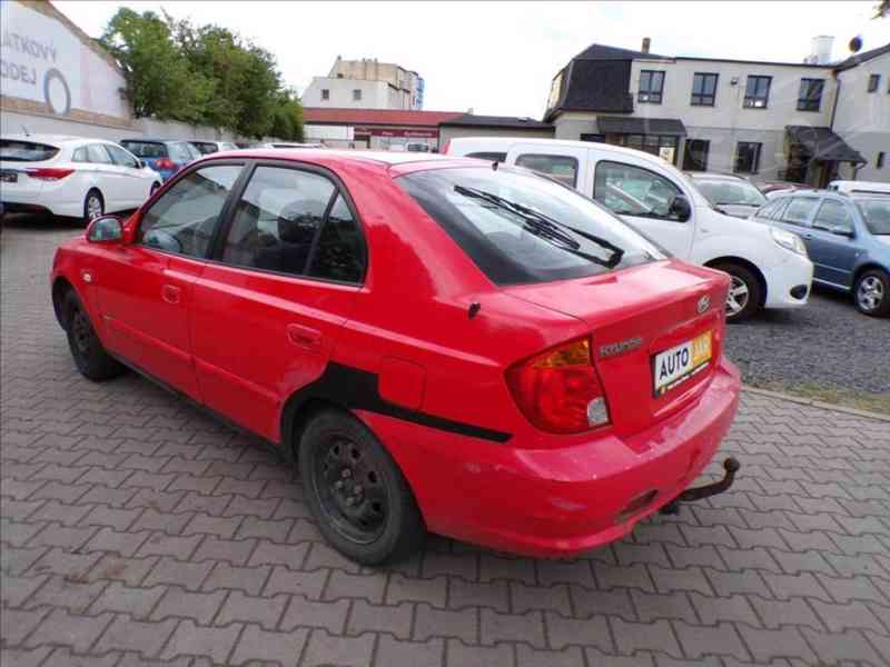 Hyundai Accent 1,3 i TAŽNÉ ZAŘÍZENÍ - foto 3