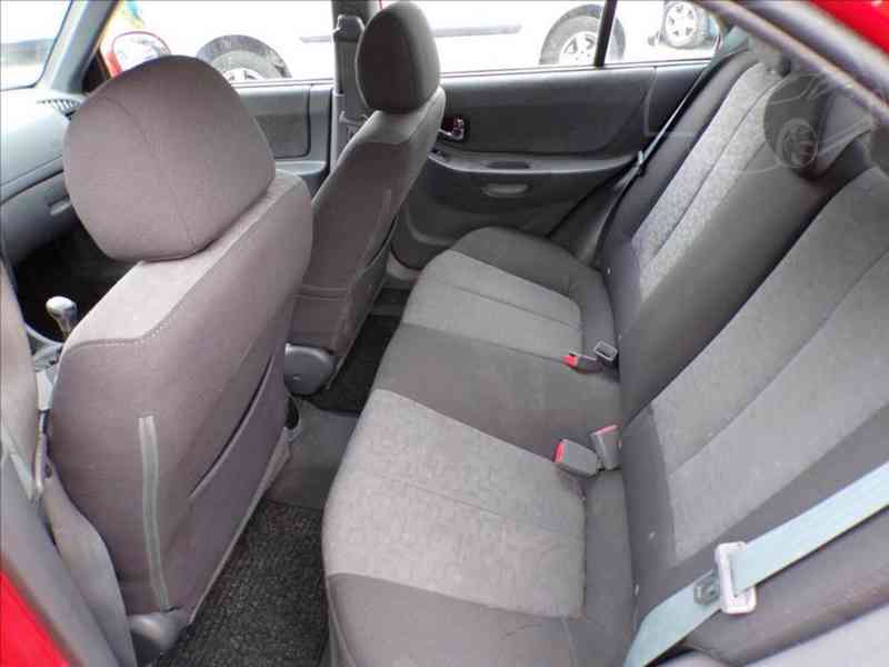 Hyundai Accent 1,3 i TAŽNÉ ZAŘÍZENÍ - foto 8
