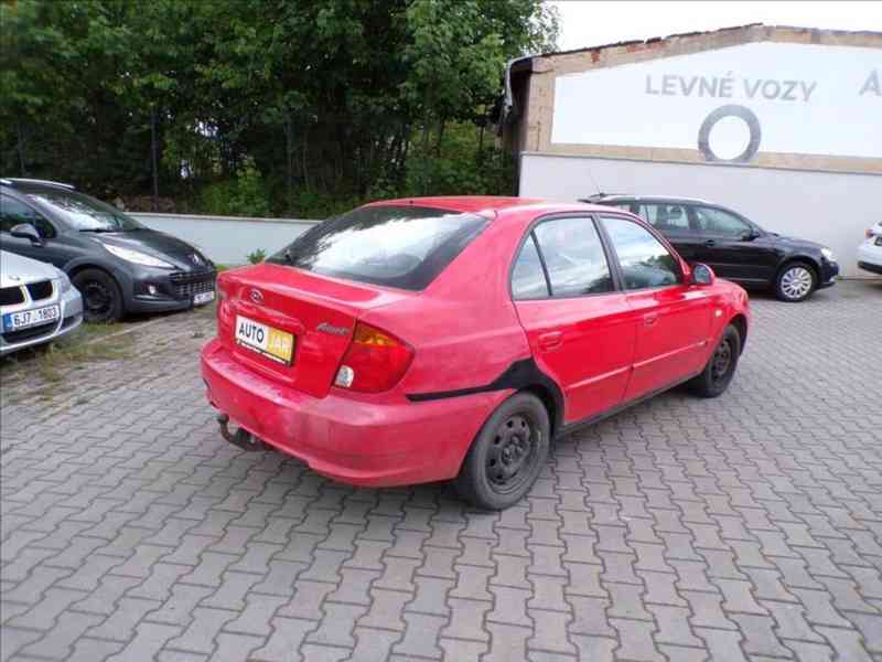 Hyundai Accent 1,3 i TAŽNÉ ZAŘÍZENÍ - foto 4