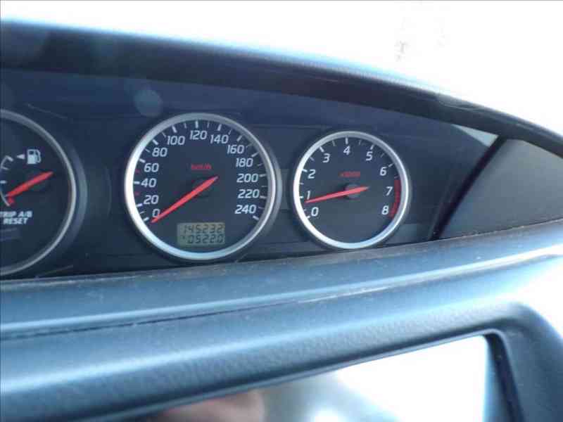 Nissan Primera 1,8 16V - foto 5