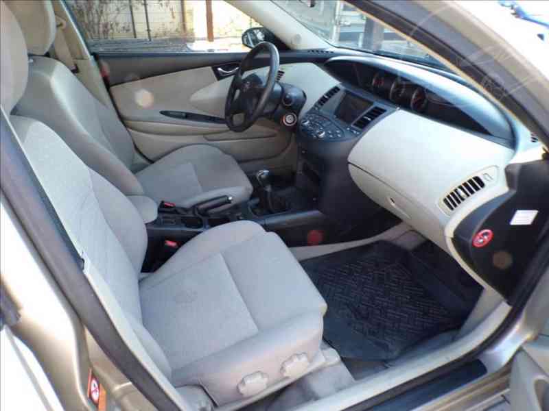 Nissan Primera 1,8 16V - foto 10