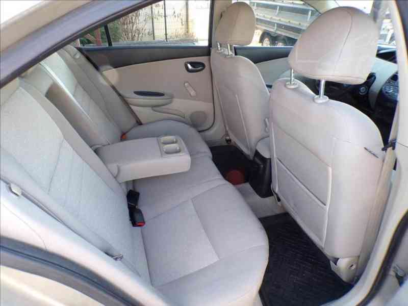 Nissan Primera 1,8 16V - foto 9
