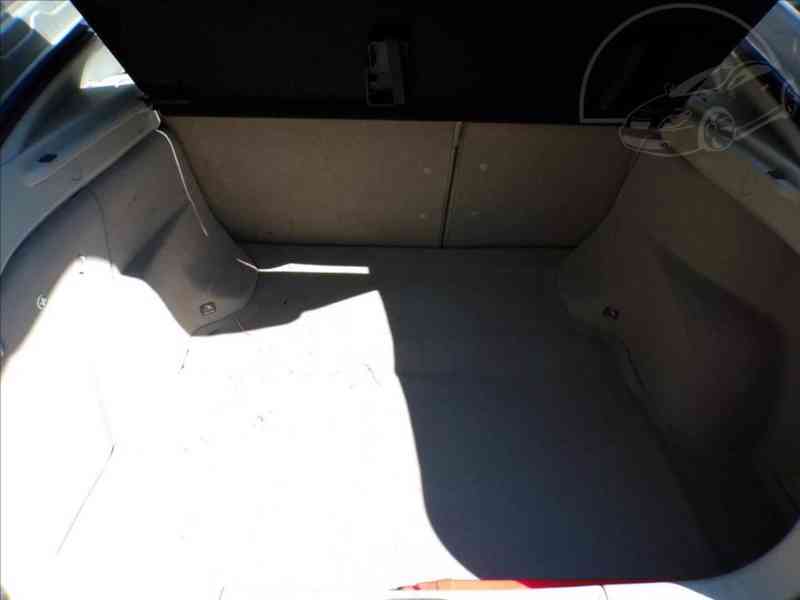 Nissan Primera 1,8 16V - foto 13