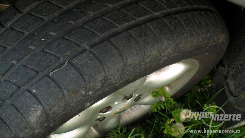 Land Rover Freelander 2,0 D FEŠÁK,i na splátky - foto 12