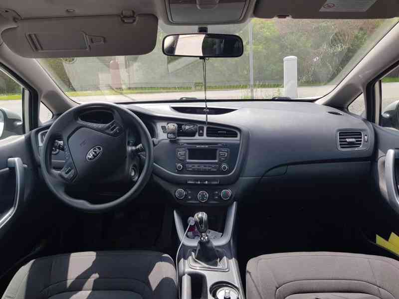 Kia ceeď - foto 5