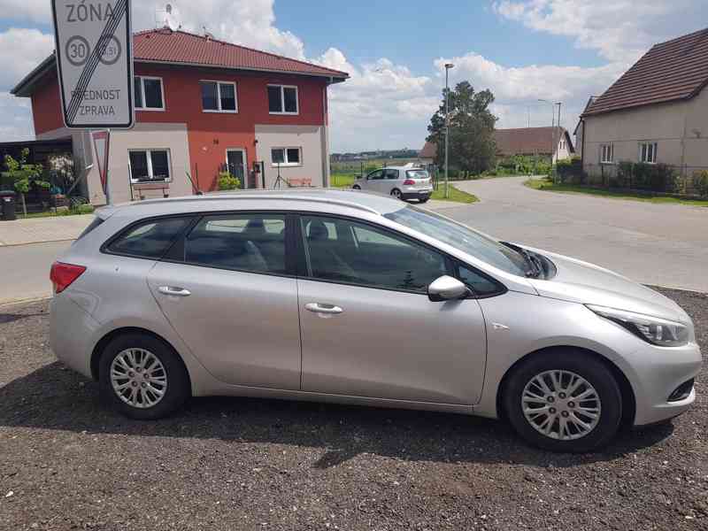 Kia ceeď - foto 2