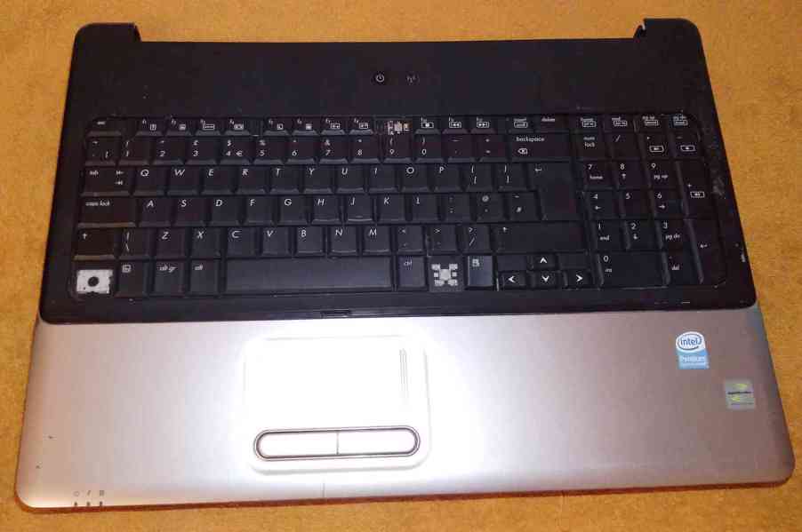 Notebook HP Compaq Presario CQ70 a 3x Wi-Fi k notebookům !!! - foto 2