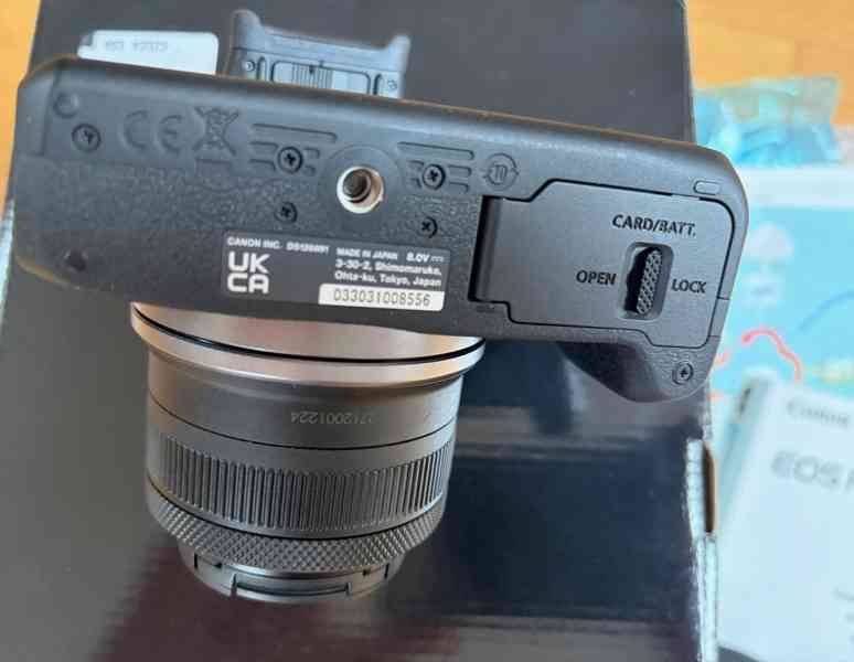 Canon EOS R100 + RF-S 18–45 mm IS STM, 900 snímků, 32GB SD - foto 5