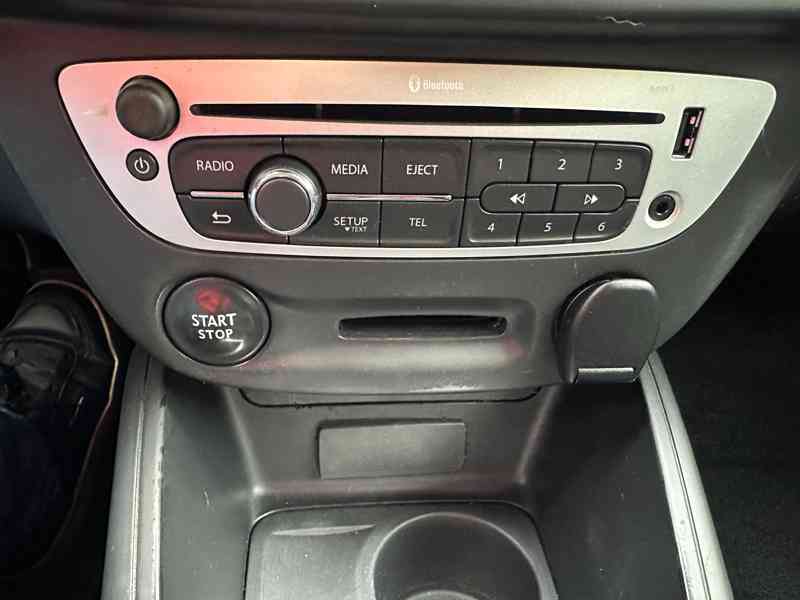 Renault Mégane III Sportour 1.5 DCi 81kW/Navi  - foto 30