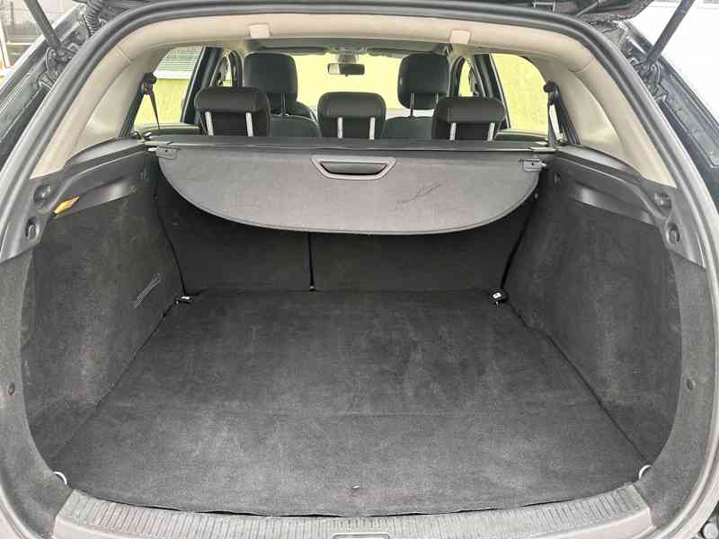 Renault Mégane III Sportour 1.5 DCi 81kW/Navi  - foto 17