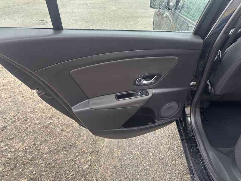 Renault Mégane III Sportour 1.5 DCi 81kW/Navi  - foto 14