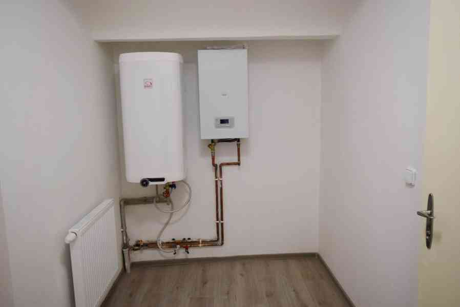 Pronájem luxusního bytu 2+1 na náměstí ve Dvoře Králové n.L. - foto 11