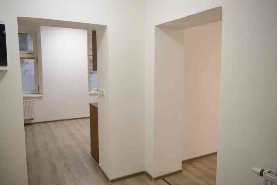 Pronájem luxusního bytu 2+1 na náměstí ve Dvoře Králové n.L. - foto 16