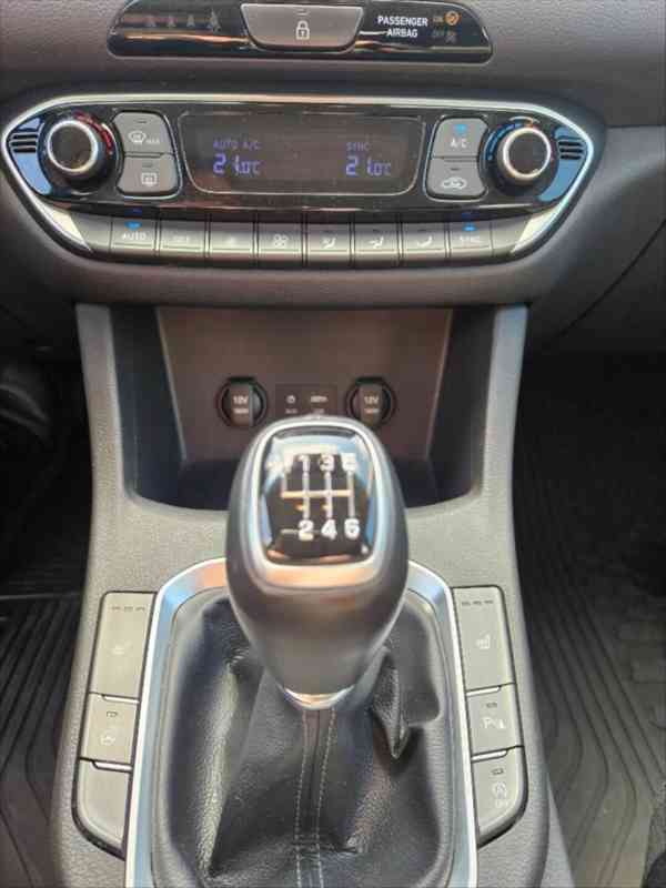 Hyundai i30 1,4   T-GDi/140HP - foto 12