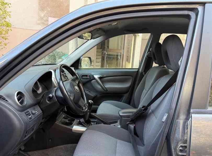 Toyota RAV 4 2,0i 4x4 benzín 110kw - foto 8