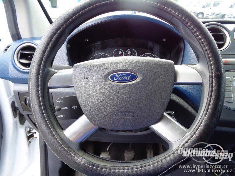 Prodej užitkového vozu Ford Tourneo Connect - foto 6