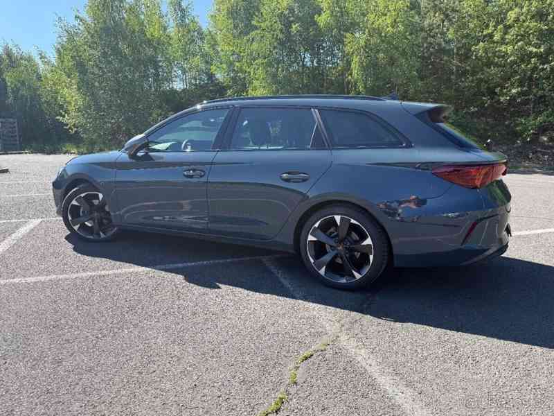 Cupra Leon 1,5   eTSI 110kW DSG 2025, TOP stav - foto 3