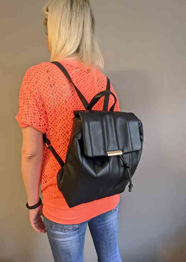 Elegantní černý batůžek pro ženy - nový - foto 3