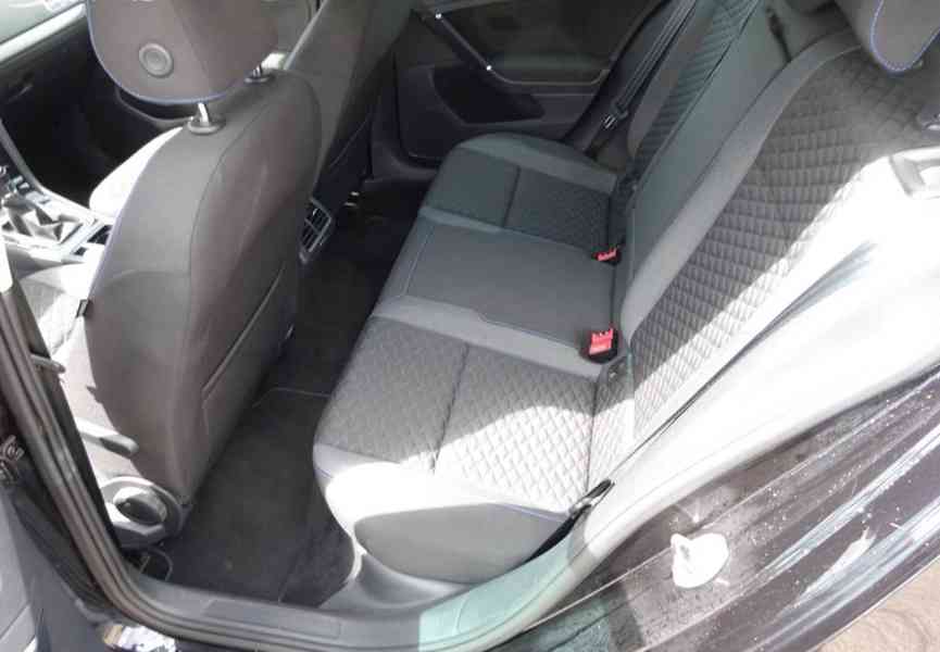 VW Golf 1.4 TSI Variant r.v.2018 (serviska) 92 kw - foto 14