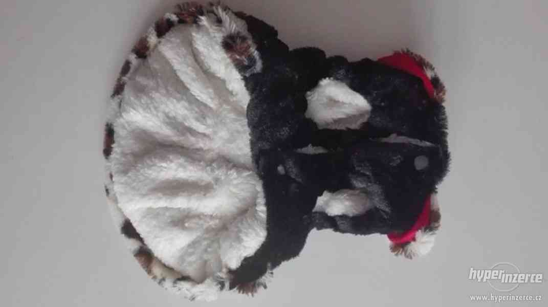 hřejivý kožešinový kabátek pro malé psí dámy - foto 3