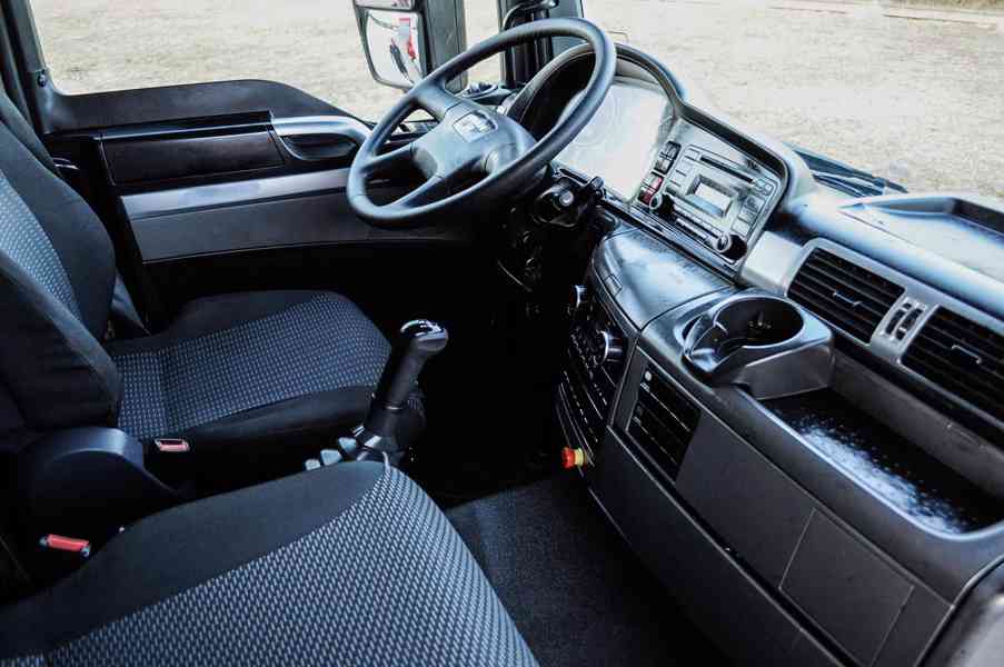 MAN TGS 28.320 HÁKOVÝ NOSIČ KONTEJNERŮ + HYDRAULICKÁ RUKA - foto 52
