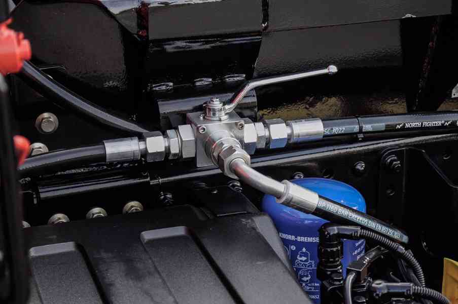 MAN TGS 28.320 HÁKOVÝ NOSIČ KONTEJNERŮ + HYDRAULICKÁ RUKA - foto 95