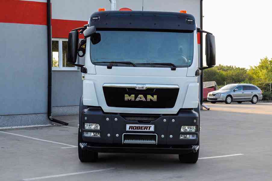 MAN TGS 28.320 HÁKOVÝ NOSIČ KONTEJNERŮ + HYDRAULICKÁ RUKA - foto 2