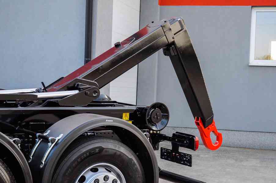 MAN TGS 28.320 HÁKOVÝ NOSIČ KONTEJNERŮ + HYDRAULICKÁ RUKA - foto 94