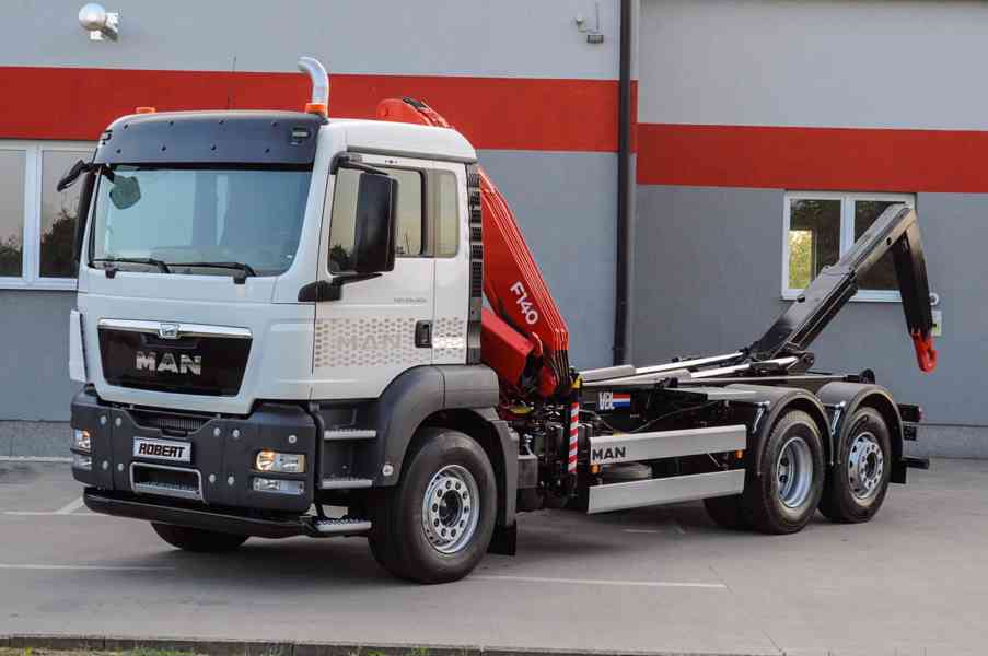 MAN TGS 28.320 HÁKOVÝ NOSIČ KONTEJNERŮ + HYDRAULICKÁ RUKA - foto 88