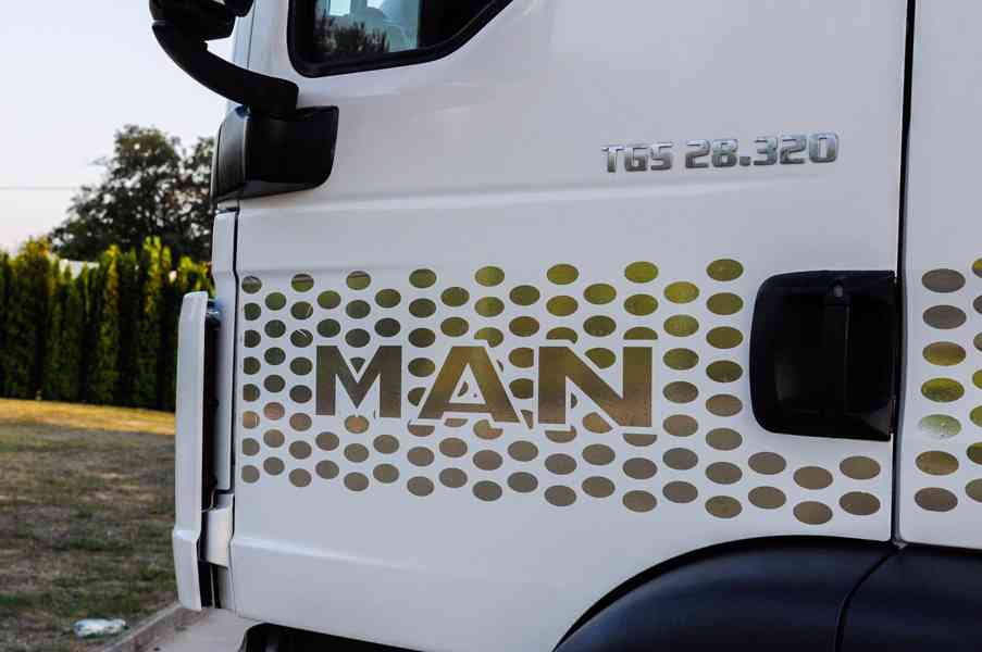 MAN TGS 28.320 HÁKOVÝ NOSIČ KONTEJNERŮ + HYDRAULICKÁ RUKA - foto 36