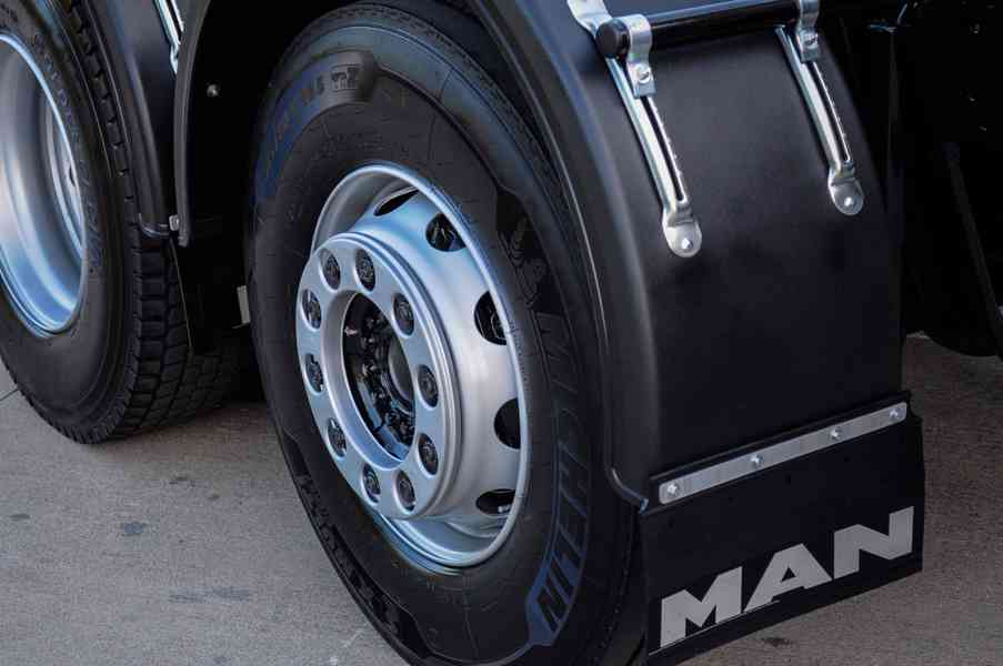 MAN TGS 28.320 HÁKOVÝ NOSIČ KONTEJNERŮ + HYDRAULICKÁ RUKA - foto 22