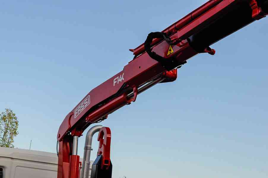 MAN TGS 28.320 HÁKOVÝ NOSIČ KONTEJNERŮ + HYDRAULICKÁ RUKA - foto 105