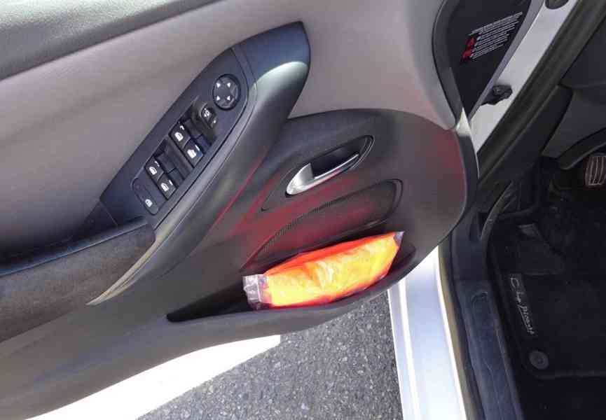 Citroën C4 Picasso, 1.6 HDI r.v.-2014 85 KW 7 míst - foto 6