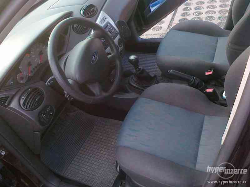 Ford Focus, (5 dveří), 1.8 TDCi, SERVISKA - foto 13
