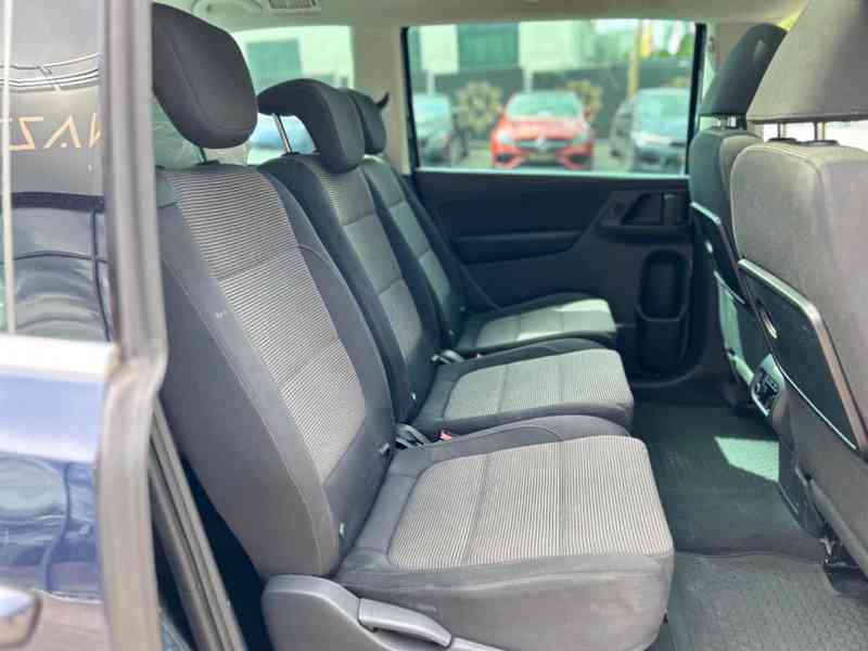 Volkswagen Sharan 2,0tdi 4MOTION 103kw - foto 5