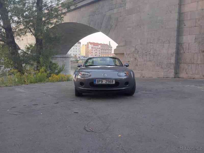 Mazda MX-5 2,0   Mazda MX-5 - foto 4