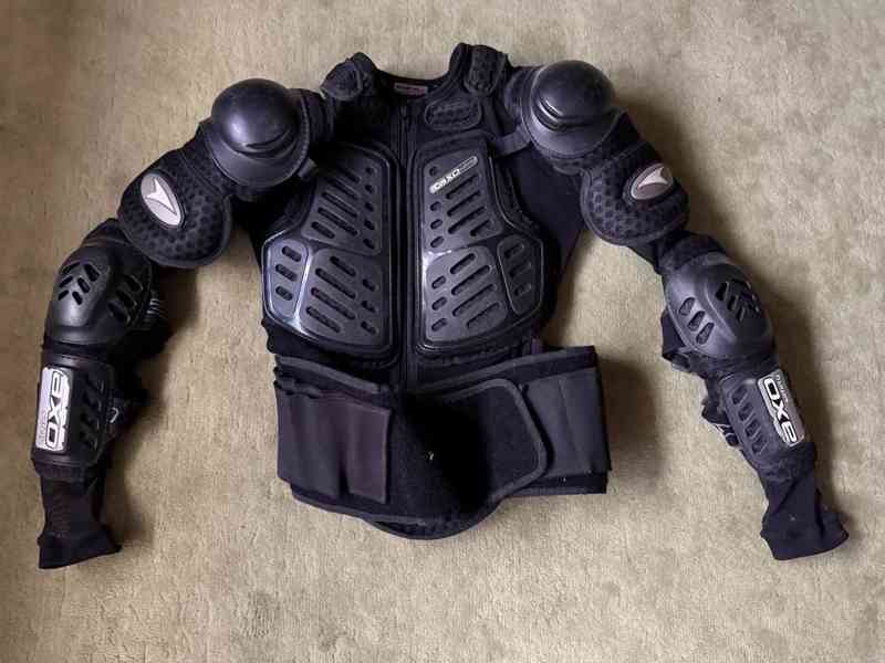 Motokrosový chránič AXO Protector - foto 3