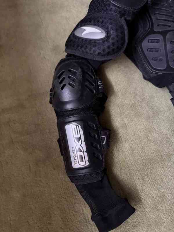 Motokrosový chránič AXO Protector - foto 5