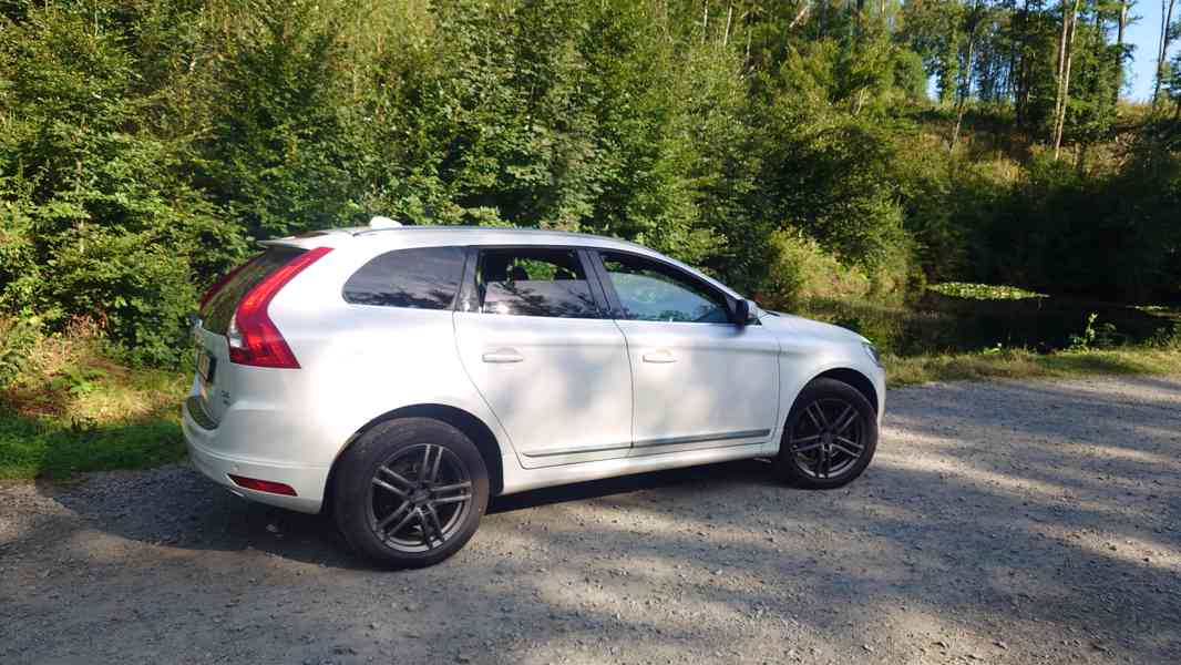 Volvo XC60 D5 158kW AWD SUMMUM r.v.2014 možnost odpočtu DPH - foto 2