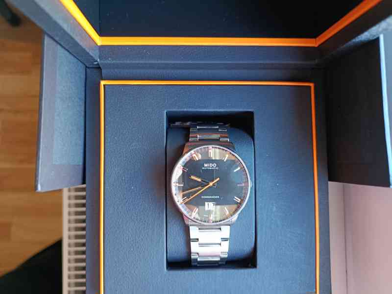Švýcar.Mido Commander Big Date M021.626.11.051-Nové.Záruka.  - foto 28