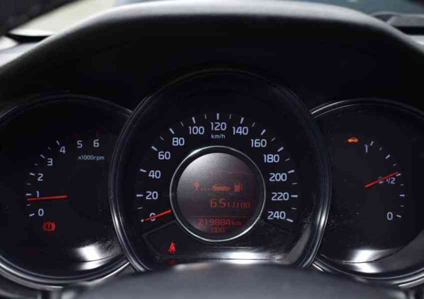 Prodám Kia Ceed 130 000 Kč - foto 4
