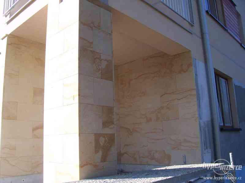 Panely na fasádě přírodního pískovcového  pískovec žluté bar - foto 3