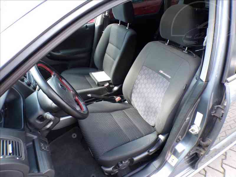 Honda Civic 1,6 V-TEC TAŽNÉ ZAŘ.,KLIMA - foto 9