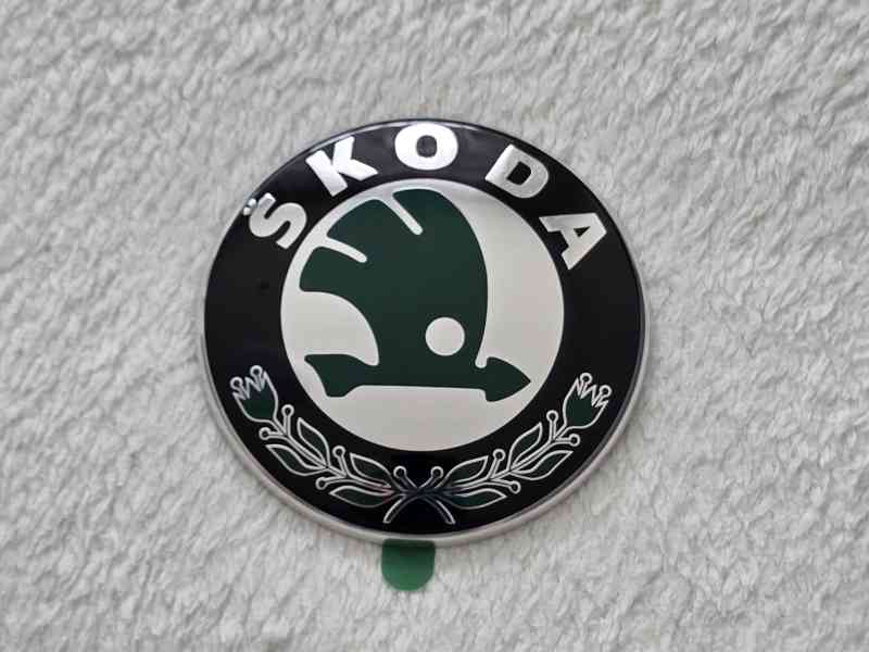 Přední ORIGINÁL znak ROOMSTER Škoda 3U0853621B - foto 1