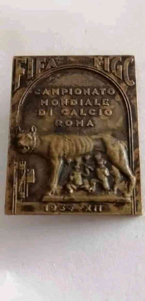 VZÁCNÝ ODZNAK (odznak mistrovství světa ve fotbale) ITA1934