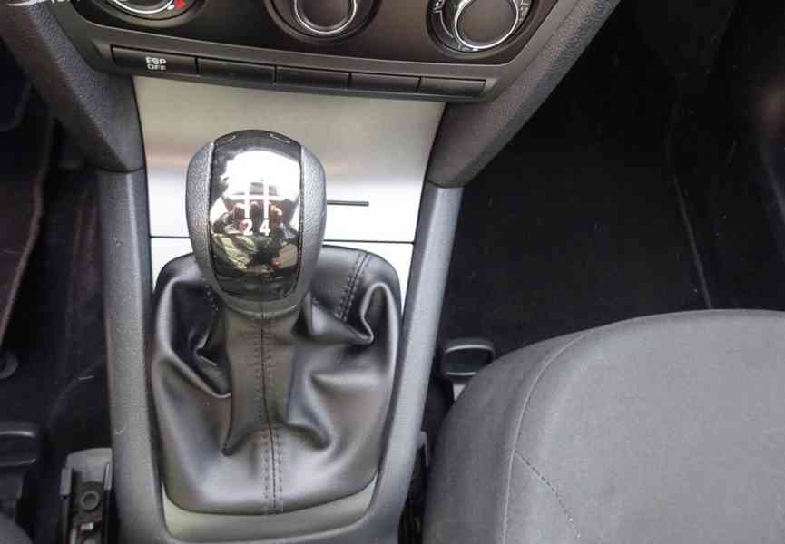 Škoda Octavia 1.6i r.v.2009 (75 kw) Koupeno v ČR - foto 9