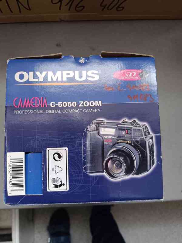 Digitální fotoaparát Olympus Camedia C-5050 + adaptér - foto 2