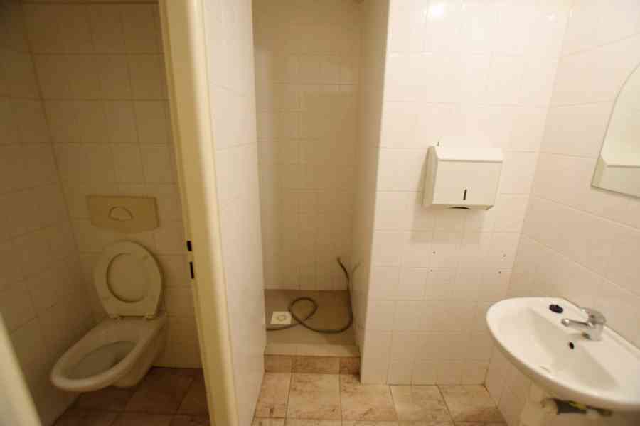 pronájem zavedené restaurace v centru Liberce - foto 10