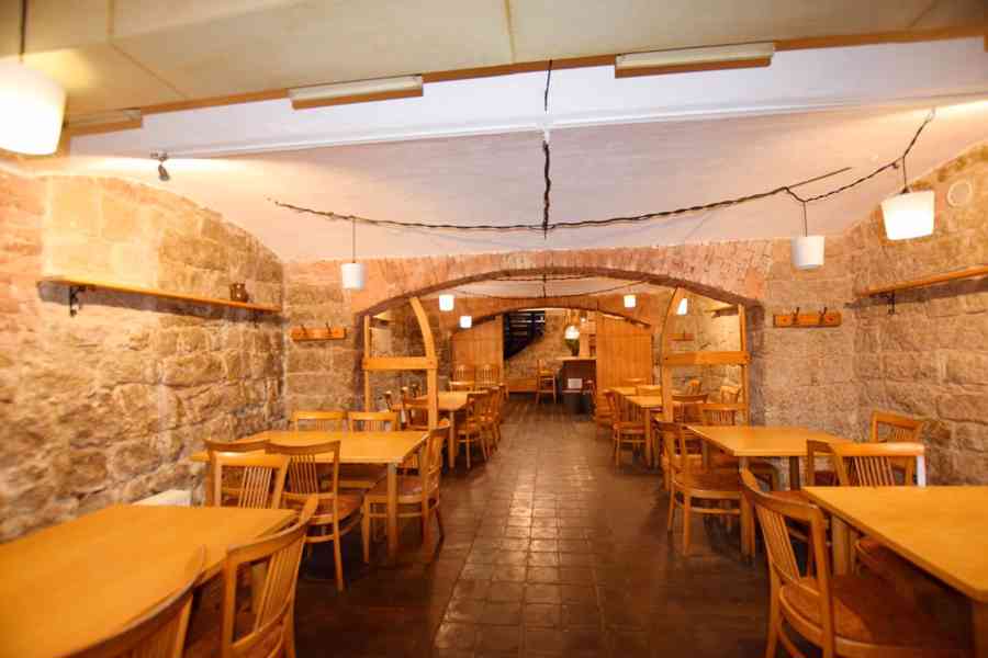 pronájem zavedené restaurace v centru Liberce - foto 4